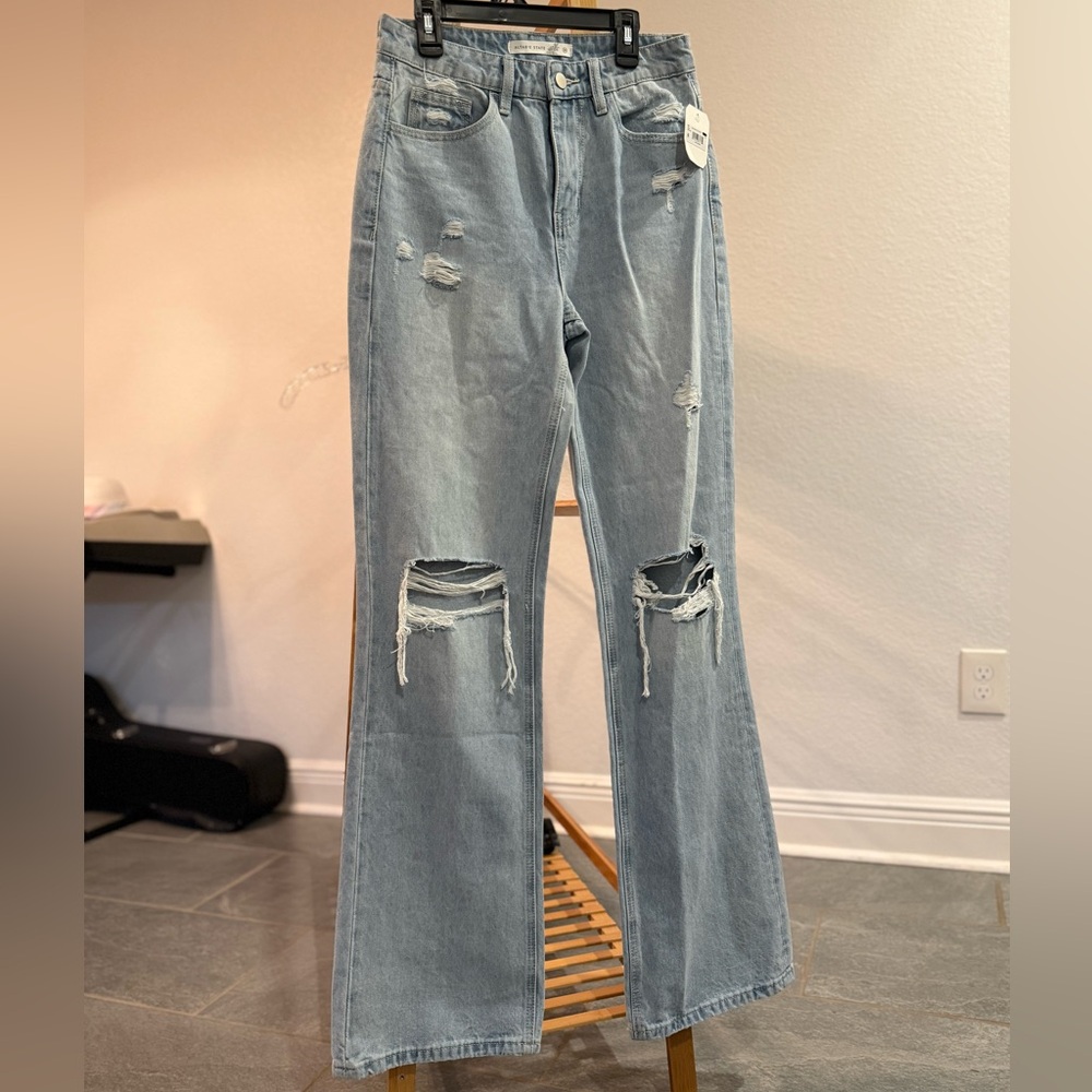 NWT Altar'd State Womens Relaxed Distressed Jeans - Light Blue, Size 25